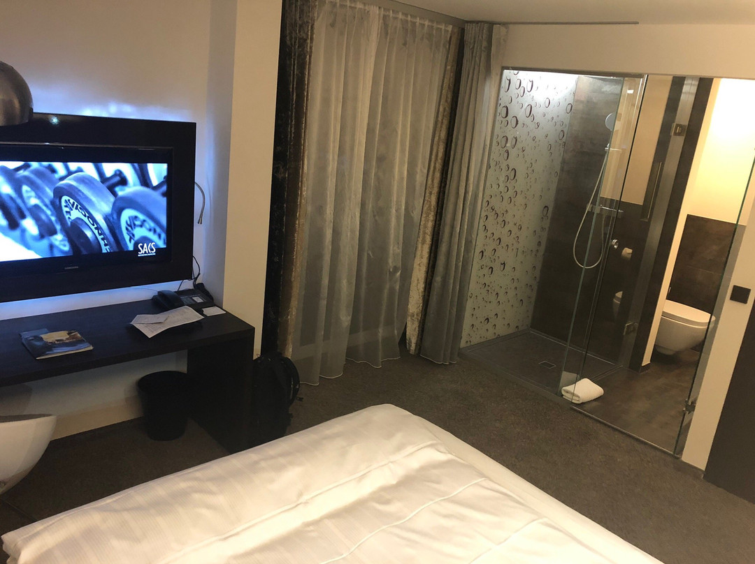 SAKS厄本设计酒店主图
