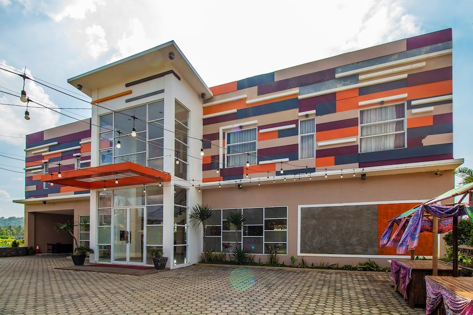 OYO 1017 Regency Hotel主图