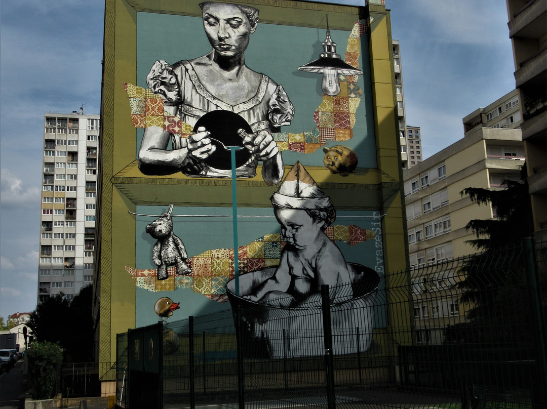 Fresque "Intrusion"-欧贝维利耶必去景点