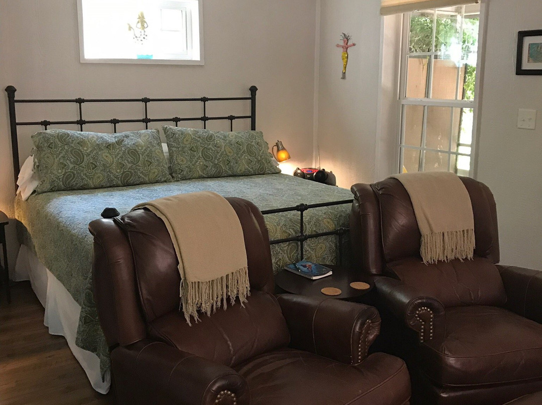 Lavender Mermaid Farm B&B主图