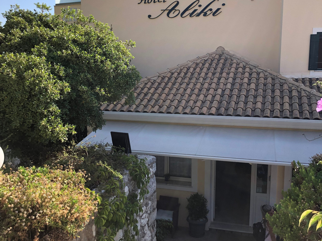 Aliki Hotel主图