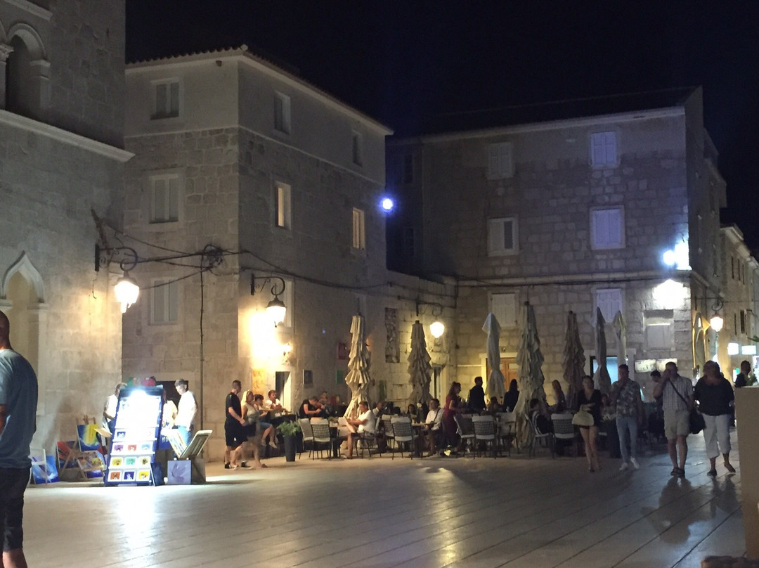 Main Square Trg Kralja Pedra Kresimira IV景点图片