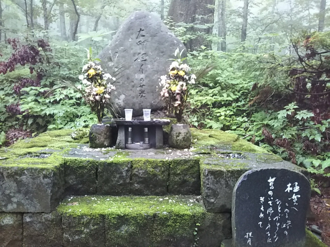 Tomb of Omachi Keigetsu-十和田市必去景点