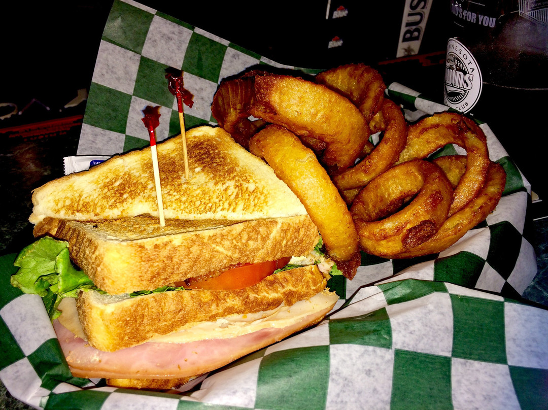 Corner Bar-伯米吉必去景点