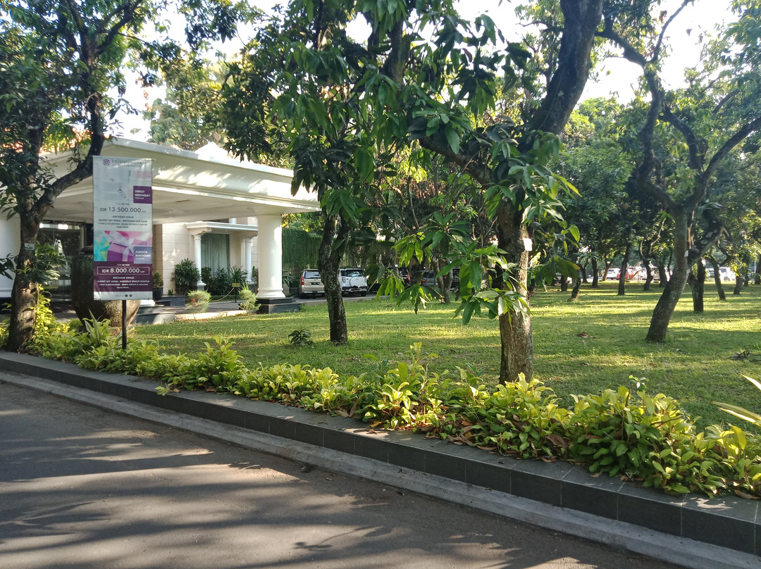 Adhiwangsa Hotel And Convention Solo主图