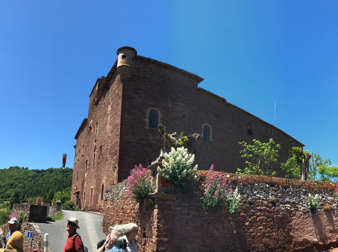 Château de Saint-Izaire-Saint-Izaire必去景点