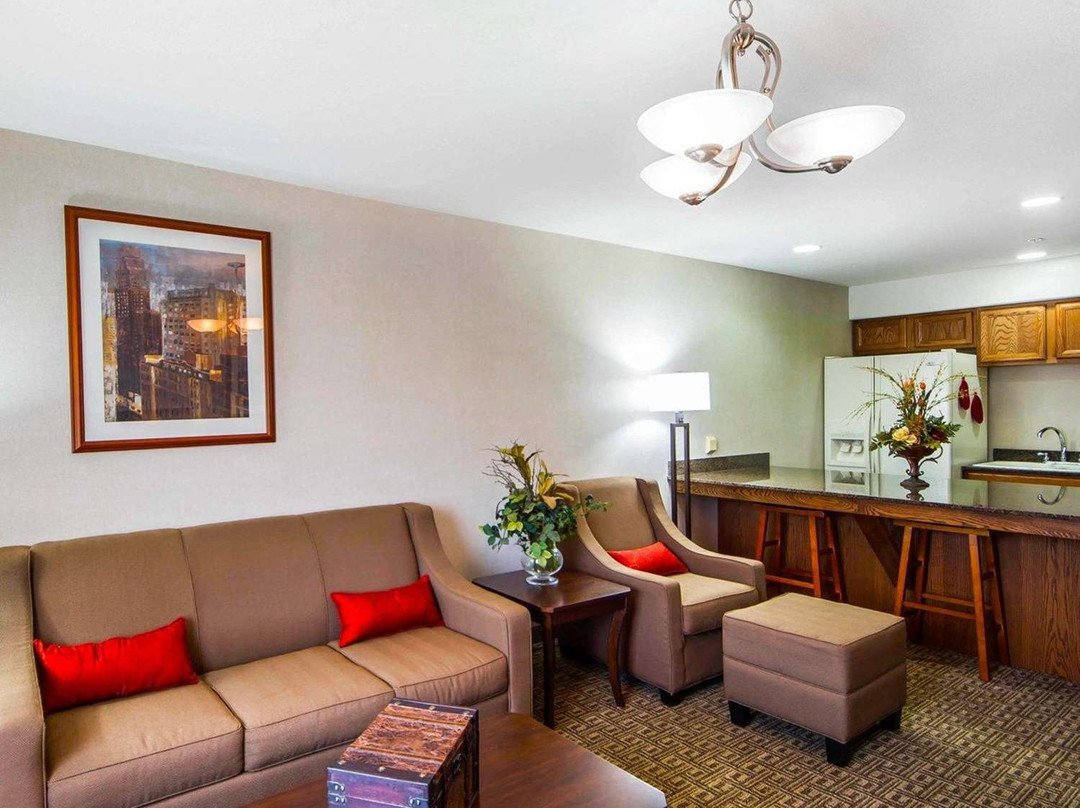 Comfort Inn & Suites Ponca City Near Marland Mansion主图