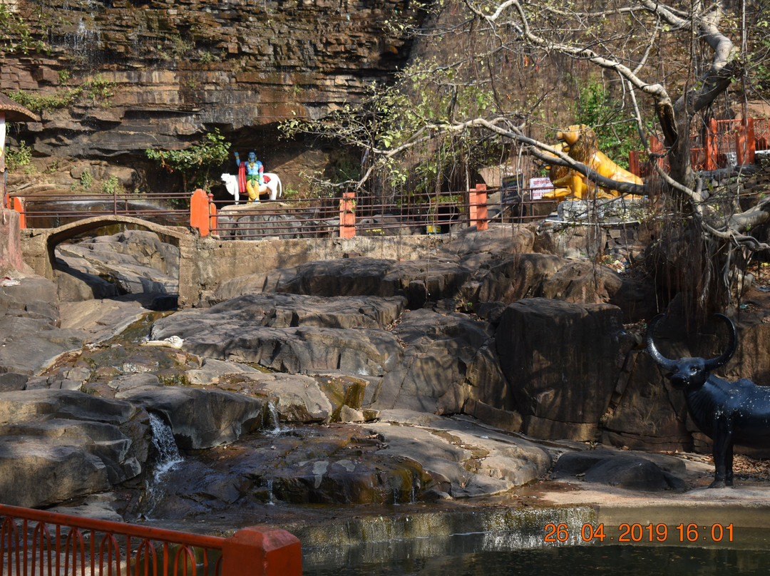 Ghatarani Waterfalls景点图片