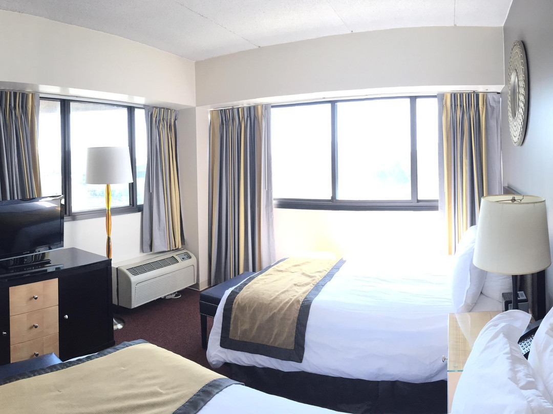 斯坦福德套房酒店主图