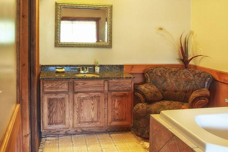 Boars' Nest Bed & Breakfast主图