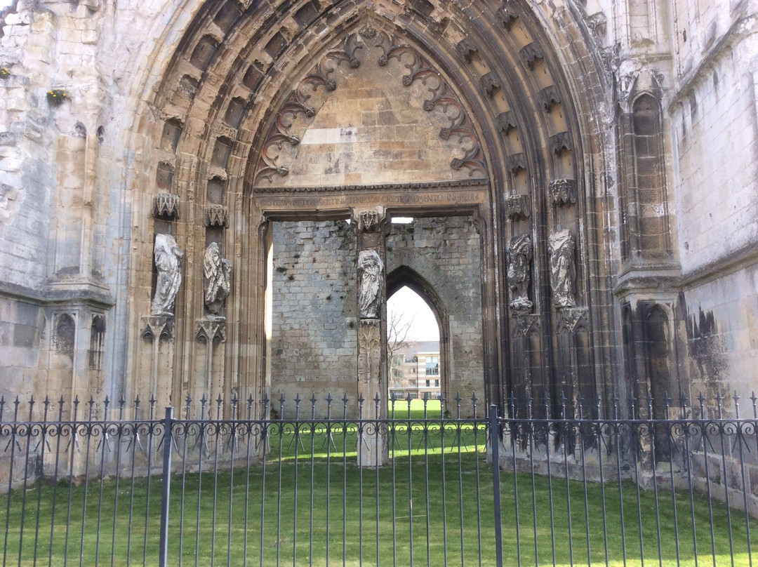 Ruines de l'Abbaye Saint-Bertin景点图片