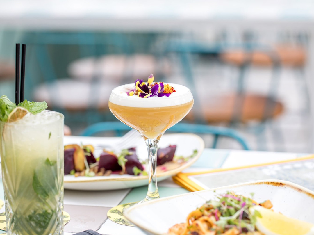 The Island Rooftop-冲浪者天堂必去景点