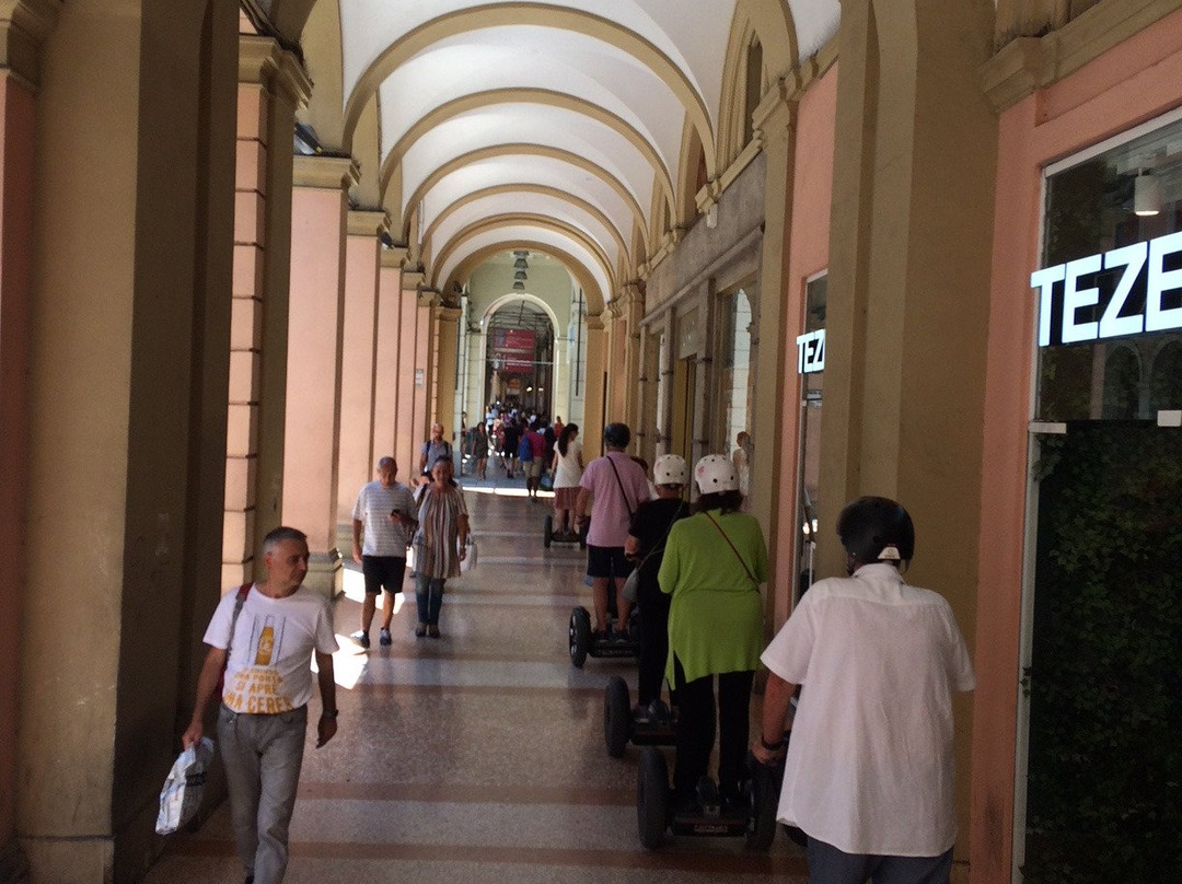 CSTRents - Bologna Segway PT Authorized Tour景点图片