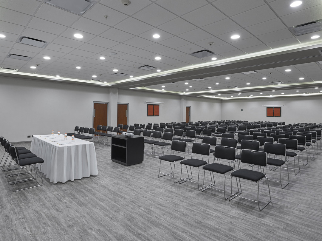 City Express Zamora主图