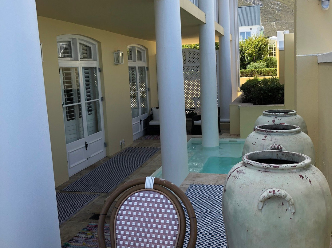 Birkenhead House主图