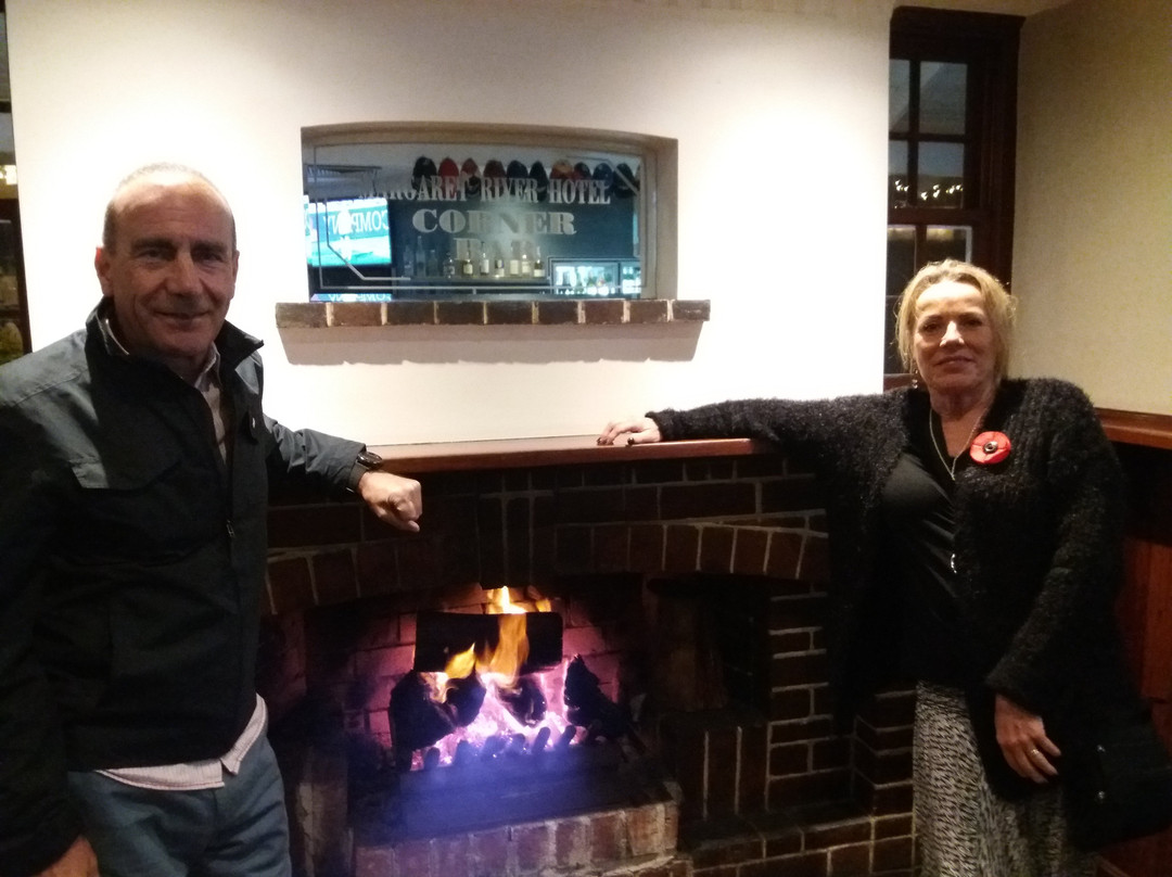 玛格丽特河假日套房酒店主图