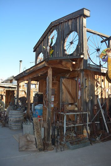 Jim's Trading Post-Rimrock必去景点