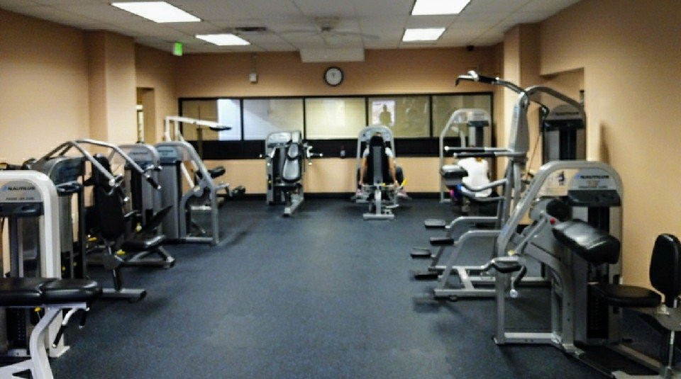 Grand Valley Recreation Center-Parachute必去景点