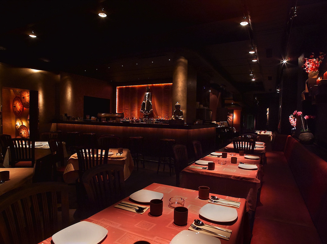 Yum - Thai Kitchen & Bar