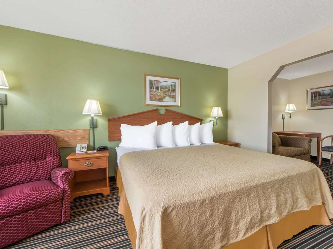 Days Inn by Wyndham Ottumwa主图