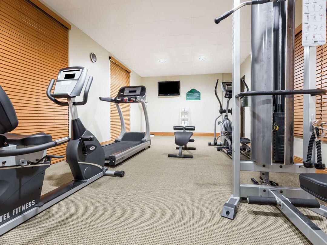 Wingate by Wyndham LaGrange主图