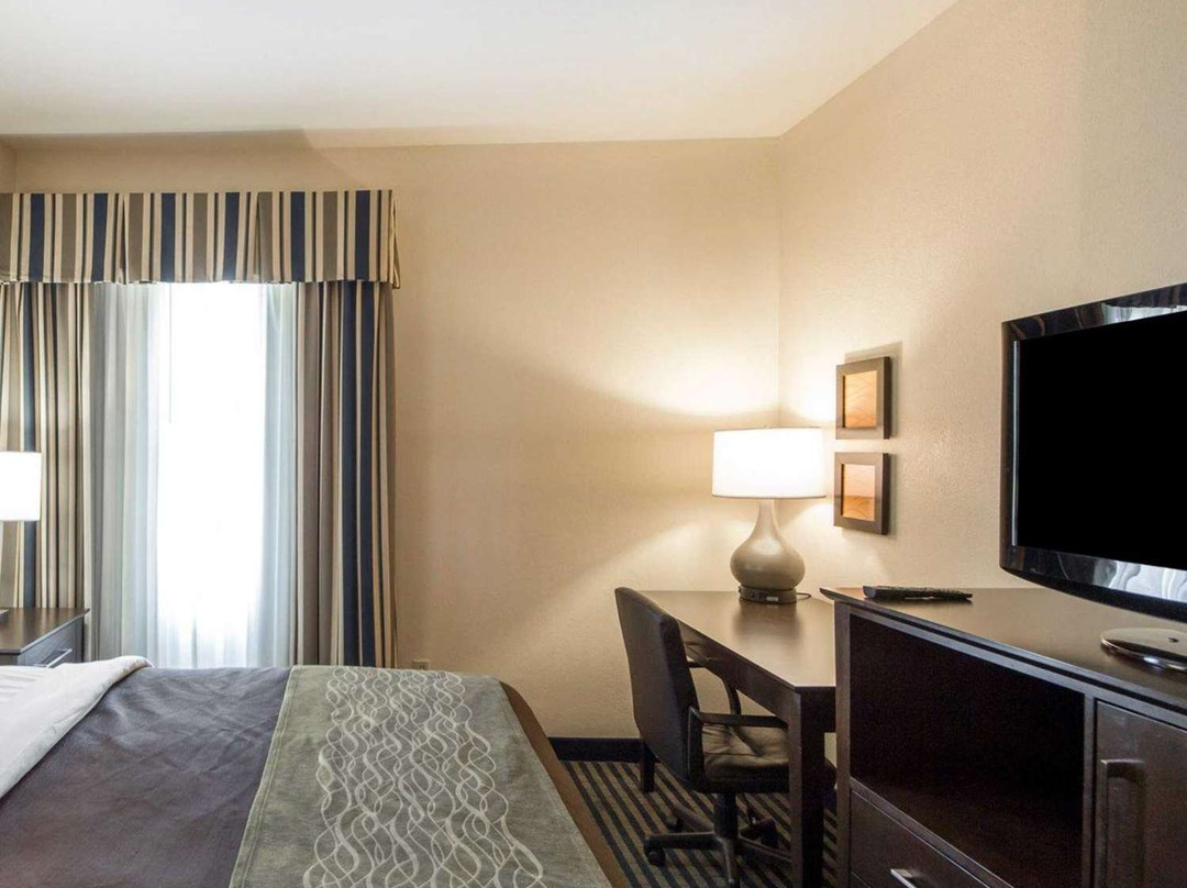 Quality Inn Tulsa – Downtown West主图
