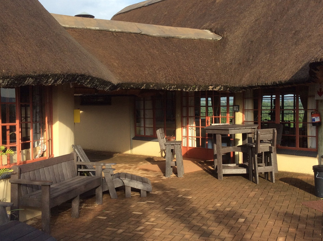 The Owl and Elephant Lodge主图