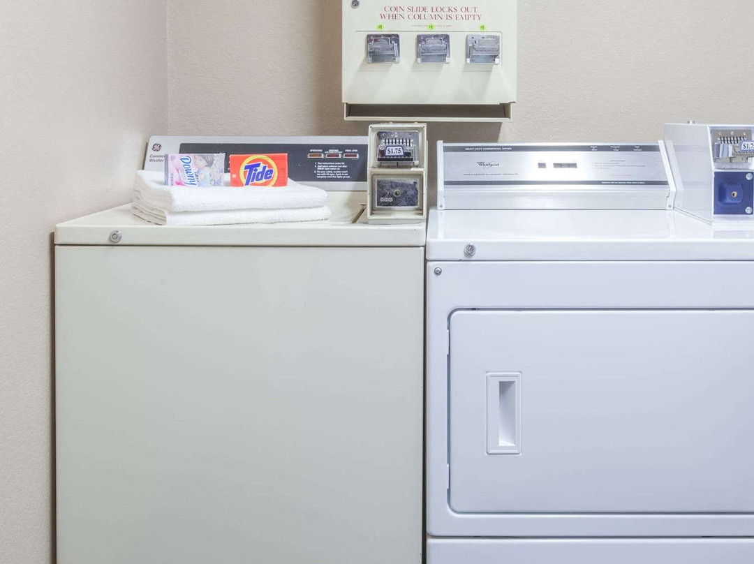 Super 8 by Wyndham Mt. Pleasant TX主图