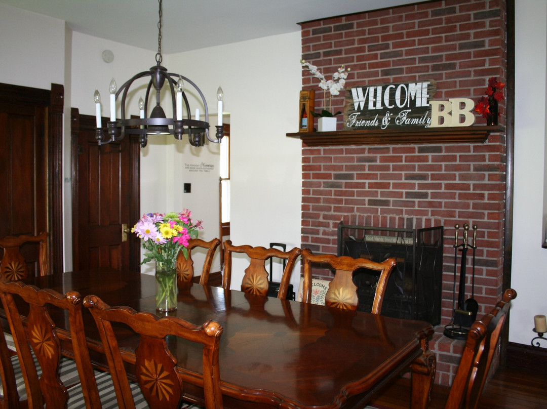 The Doll House Bed & Breakfast主图