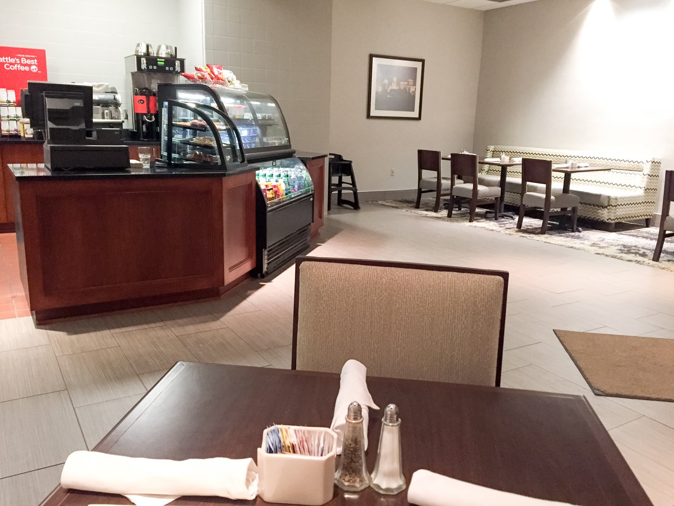 布法罗市中心希尔顿逸林俱乐部酒店-餐饮