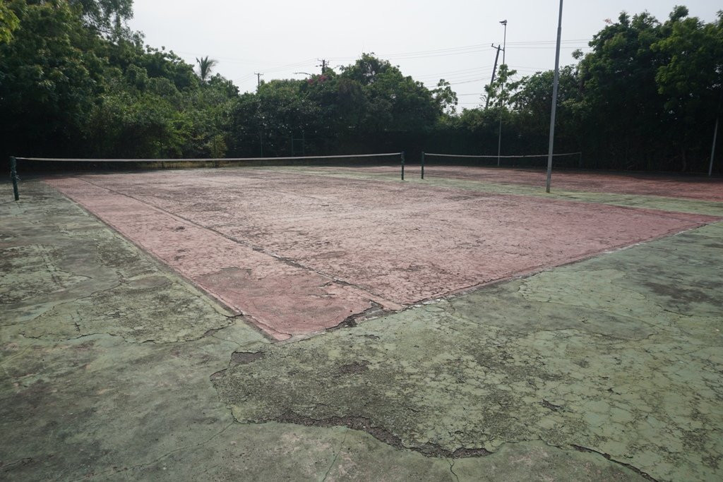 航海家海滩度假酒店主图