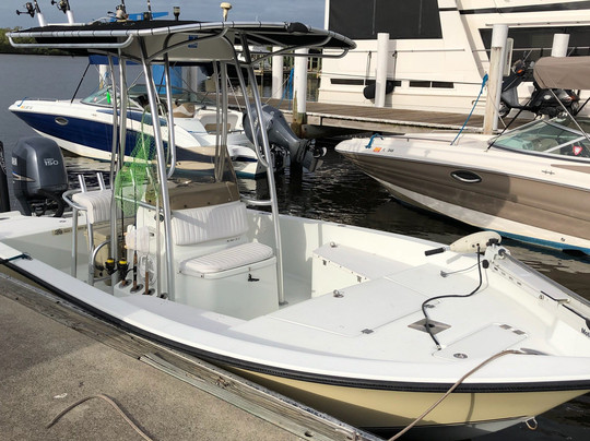 Hook & Fin Charter Fishing-迈尔斯堡海滩必去景点