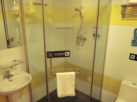 IU酒店(深圳福田口岸地铁站店)主图