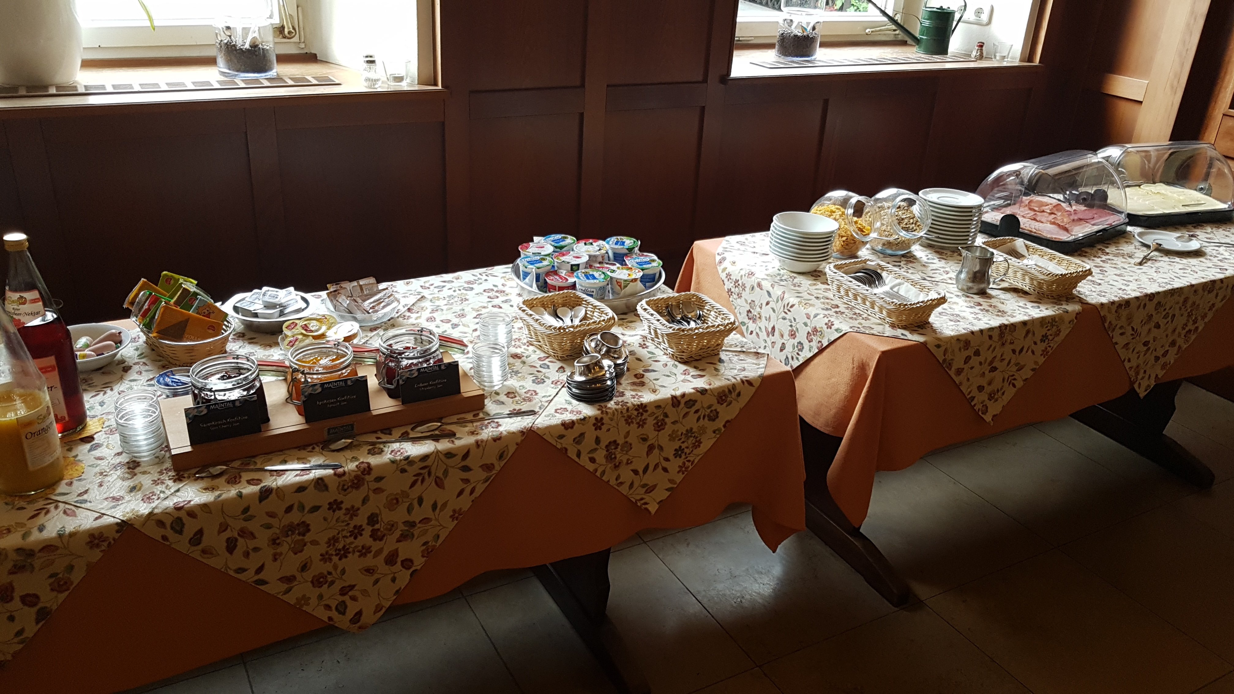 Landgasthof Cafe Heerlein-官方
