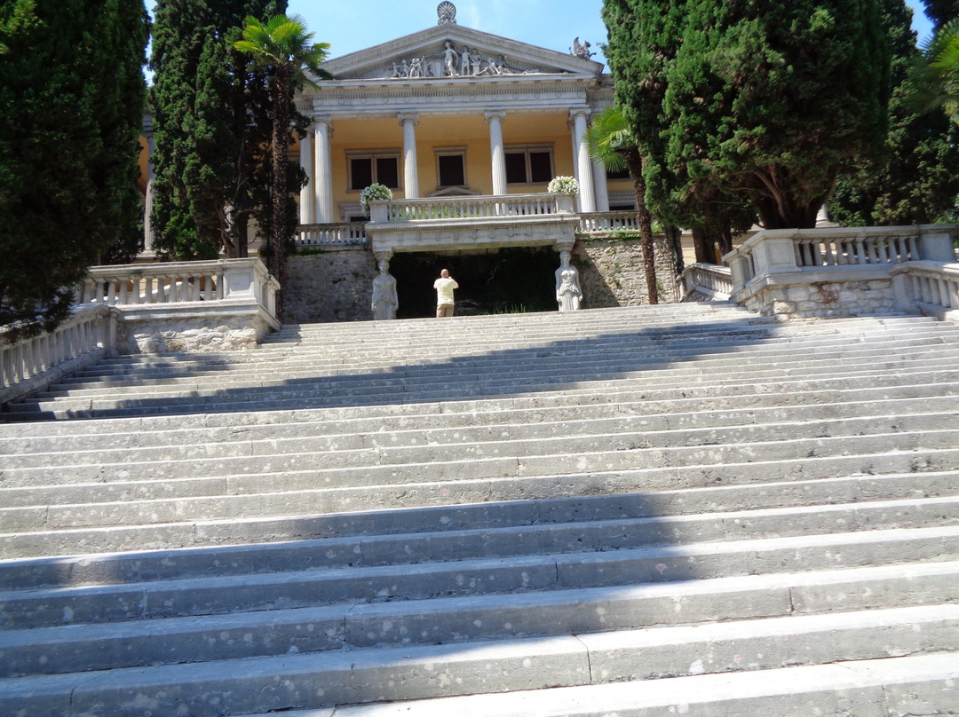 Villa Alba-加尔多内里维耶拉必去景点