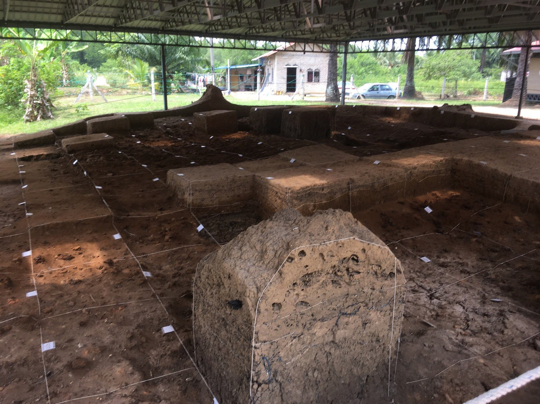 Sungai Batu Archaeological Site景点图片