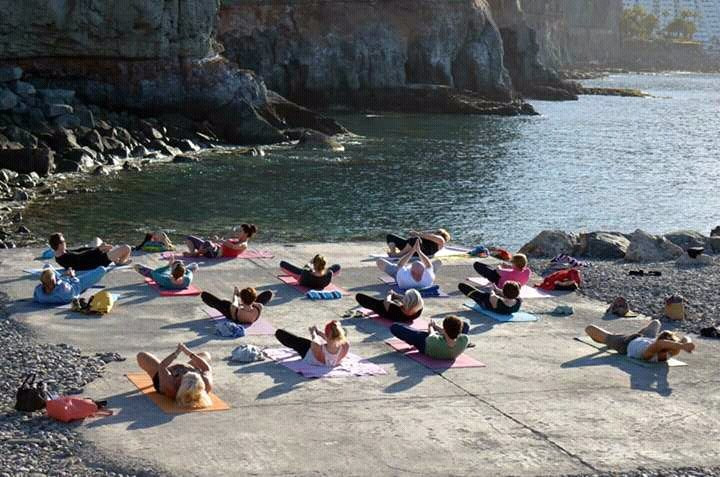 Yoga in Puerto Mogan / Arguineguin-莫干港必去景点