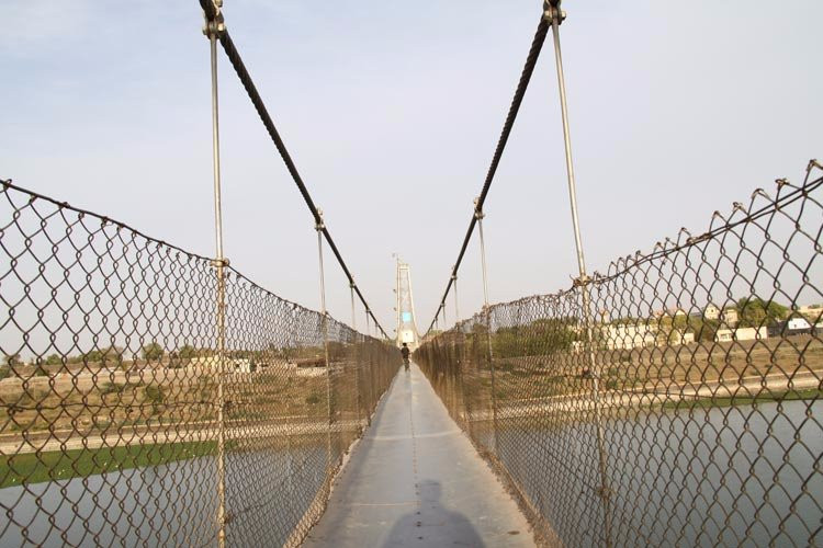 Julto Pul Hanging Bridge景点图片
