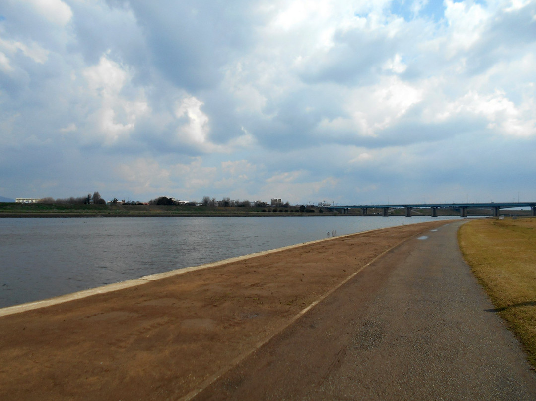 Chiko River Cycling Road景点图片