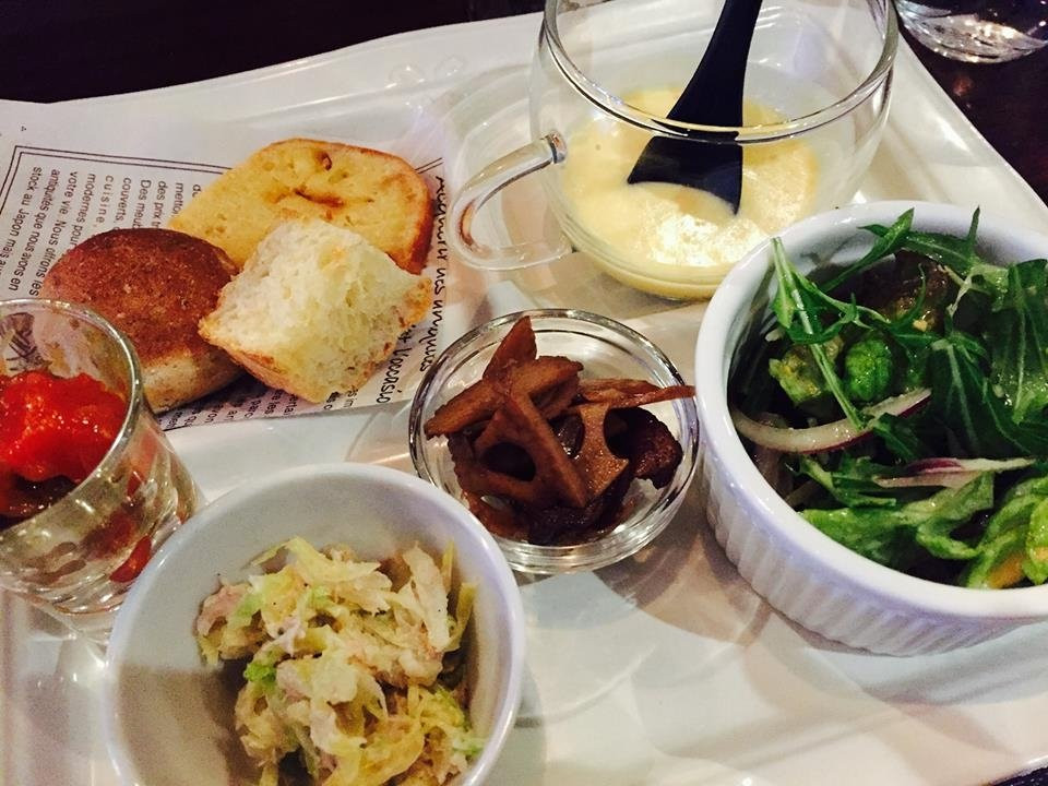 フレンチバル セレナ