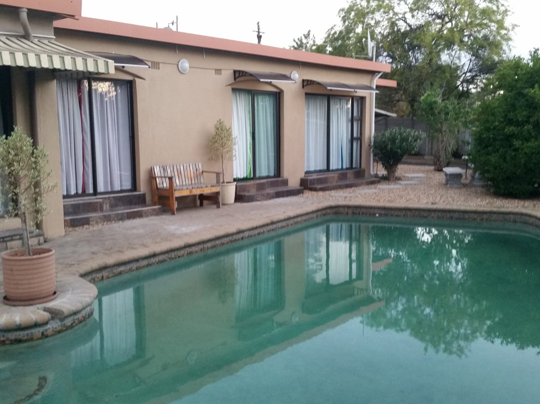 Almost Home Guesthouse主图