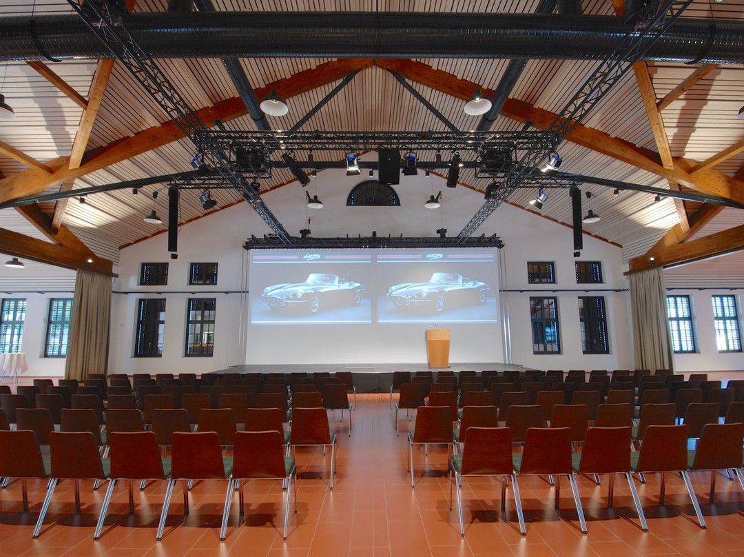 Emil Frey Classics AG: Event Center-Safenwil必去景点