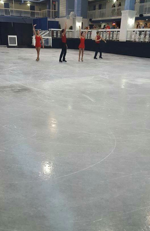 Carousel Ice Skating Rink-大洋城必去景点