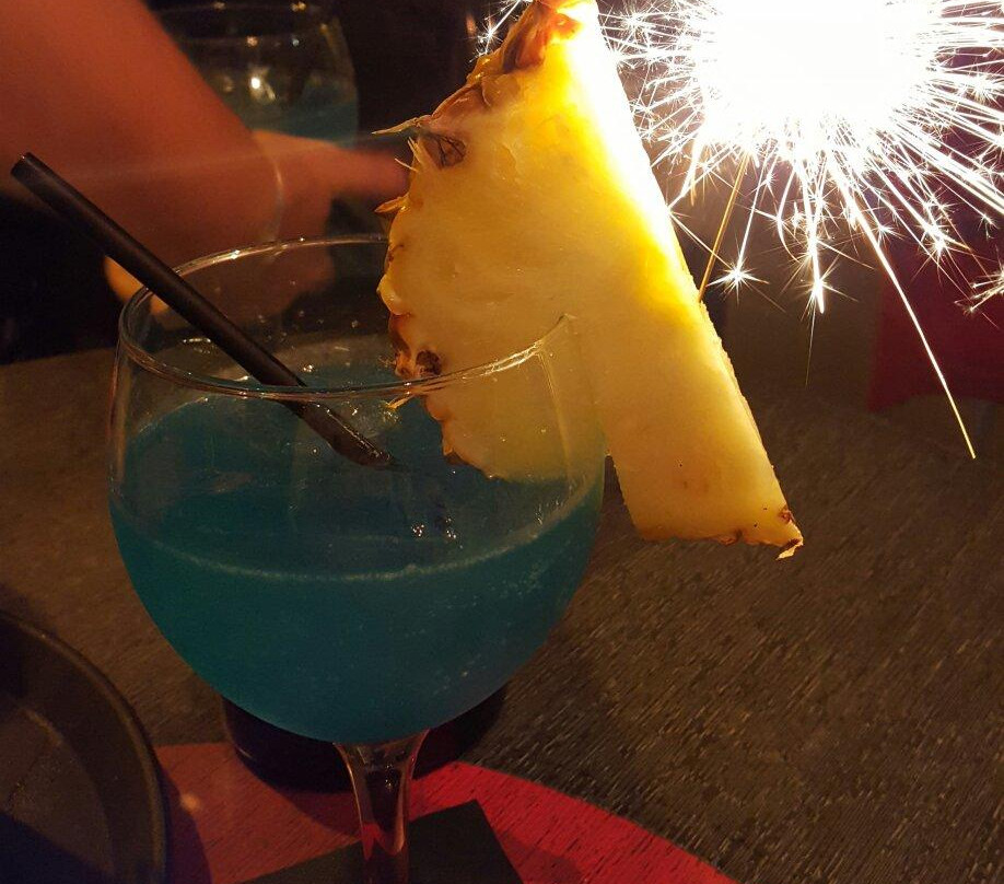 De Tapas y Canas-德拉克鲁兹索尔港必去景点