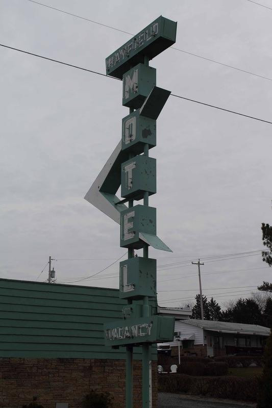 Hayfield Motel