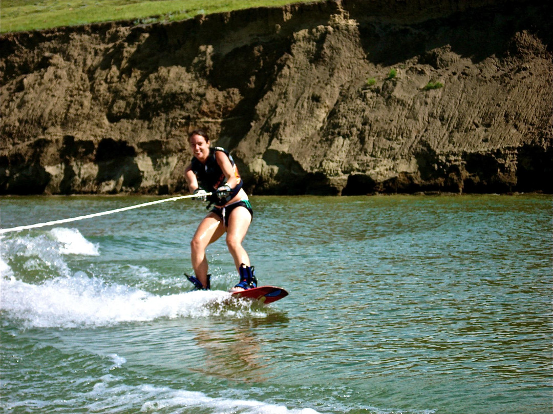 Lake Diefenbaker Tourism-Outlook必去景点