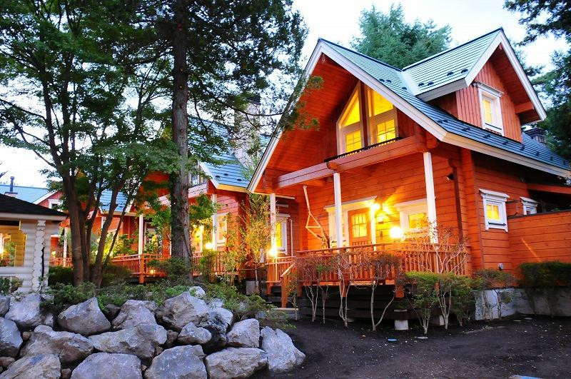 Private Resort Pine Tree