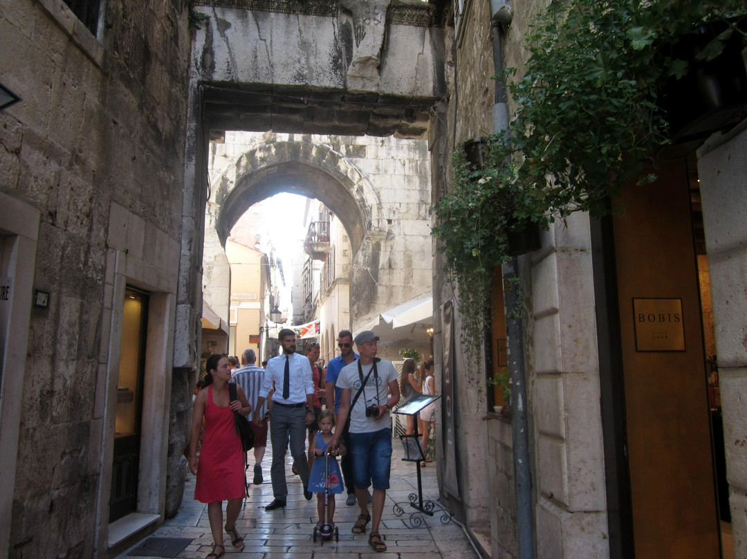 Kresimirova Street / Decumanus景点图片
