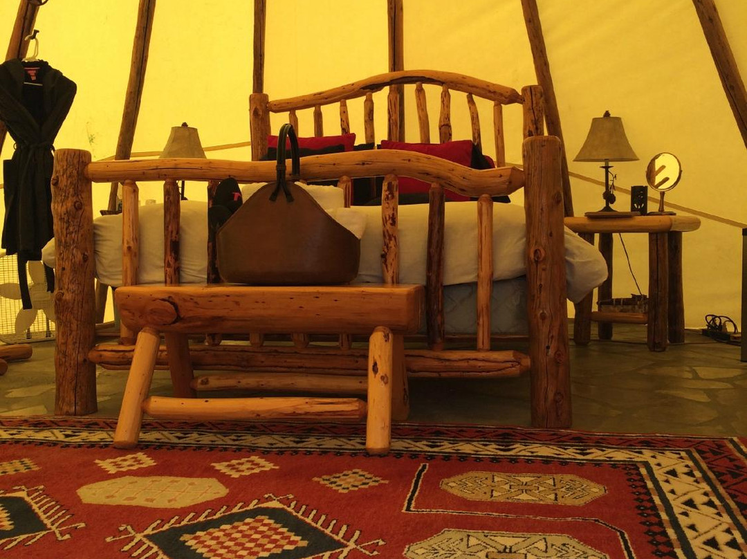 Cherry Wood Bed Breakfast and Barn主图