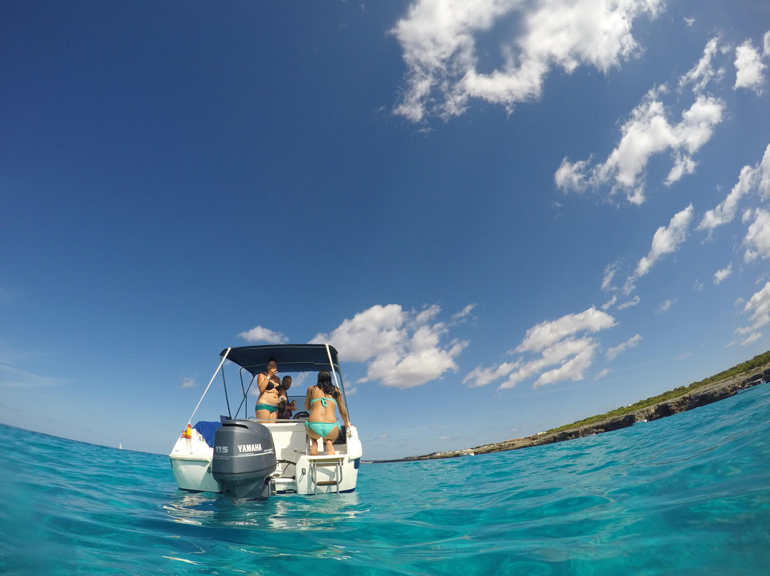 Magic Boat Menorca-米诺卡必去景点
